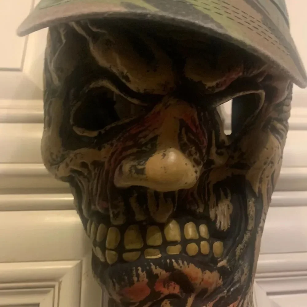 Fun World Div Mask with Baseball Camouflage Cap